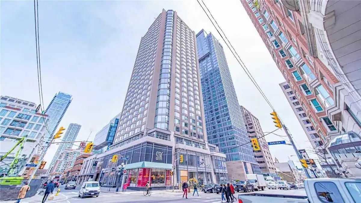 Yorkville Plaza Express Stay Toronto
